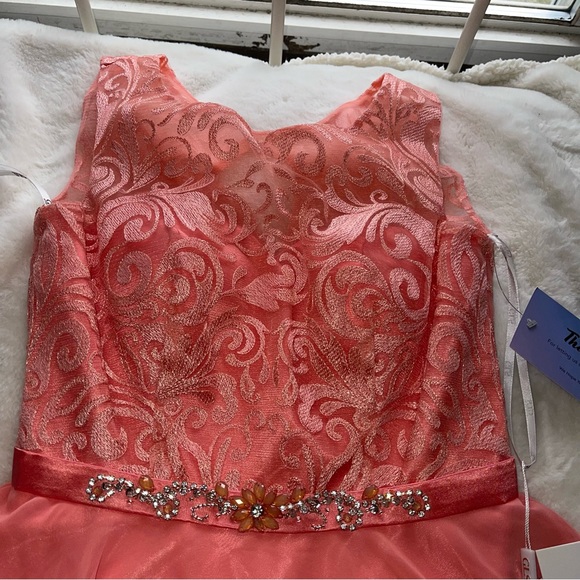 Elizabeth K by GLS Formal Dress - Picture 6 of 12